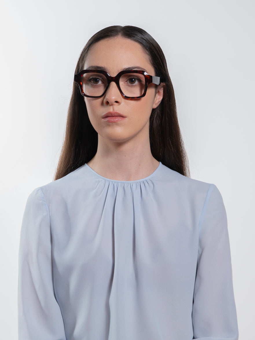 optical-gal-havana