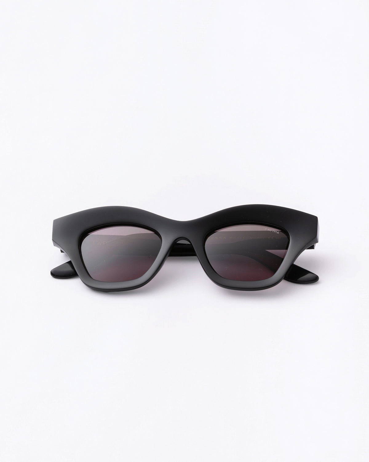 sun-tessa-petit-black-shadow