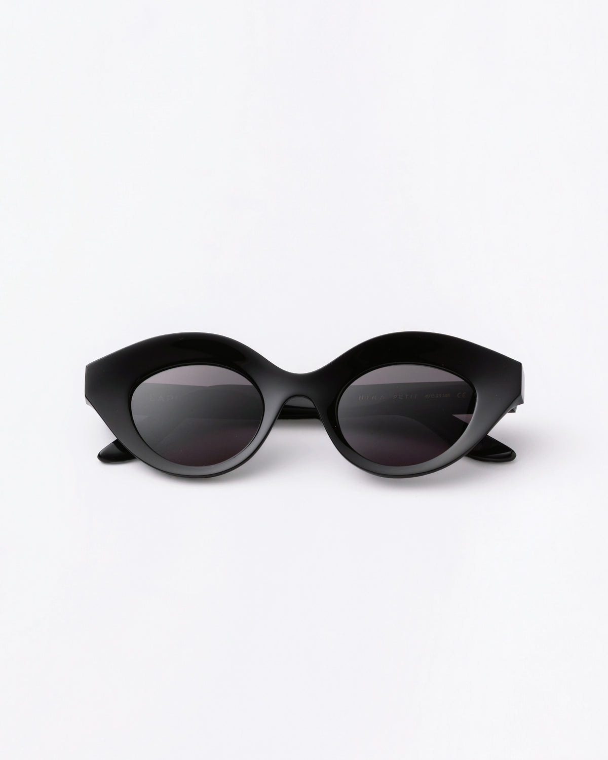 sun-nina-petit-black-shadow