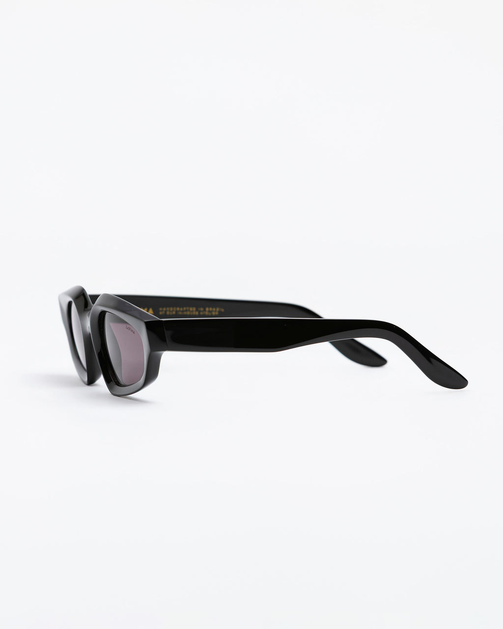 sun-ruth-black-shadow