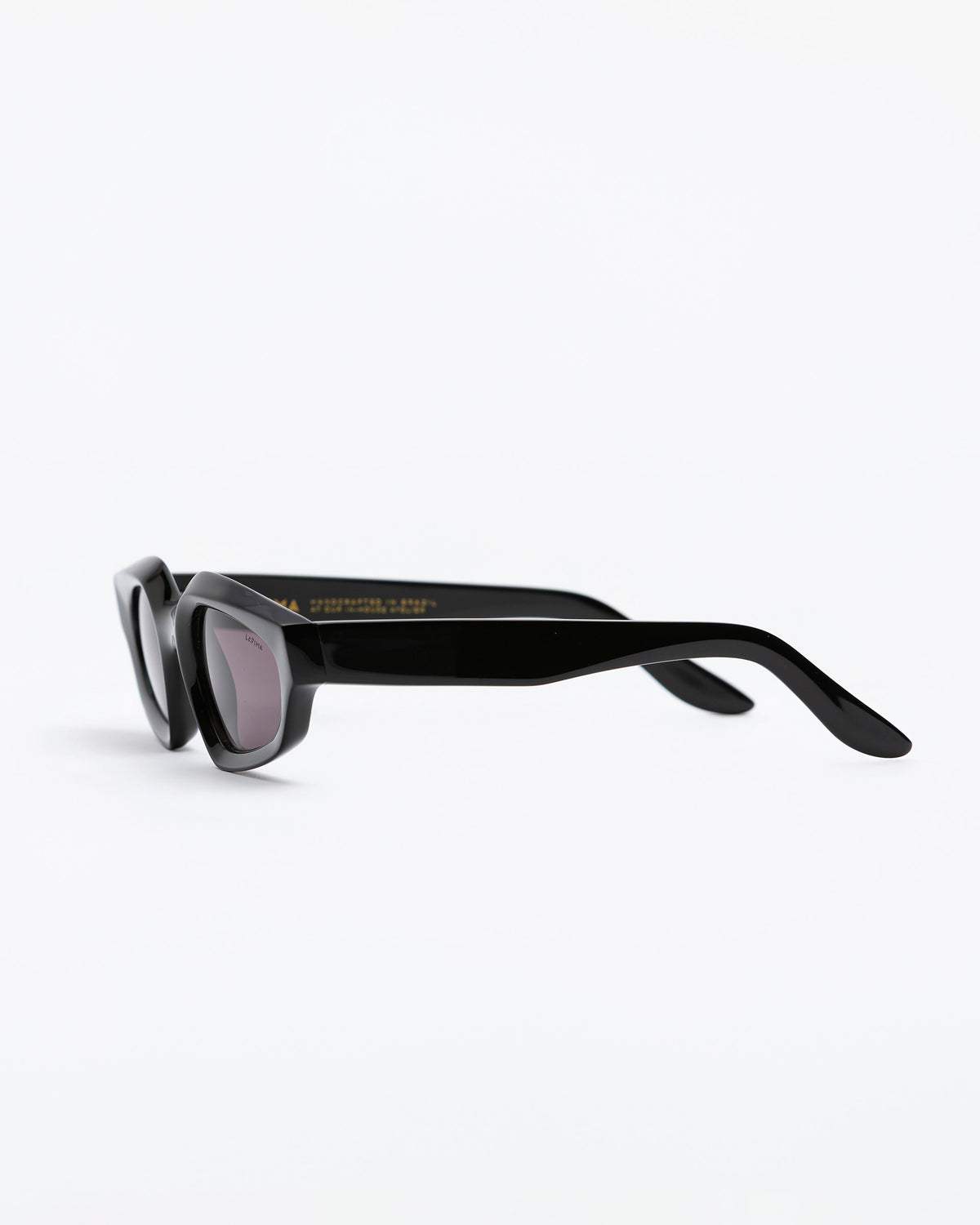 sun-ruth-black-shadow