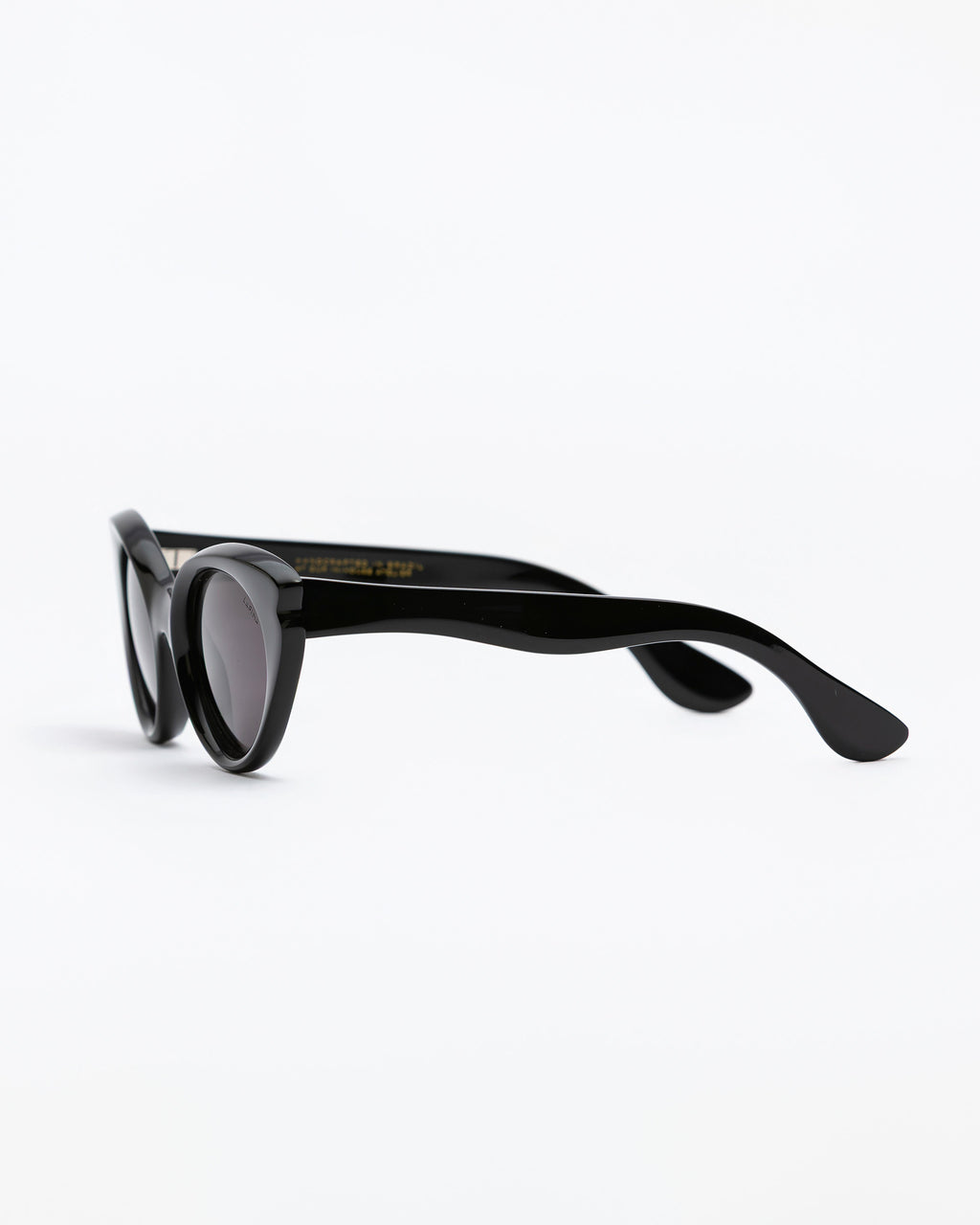 sun-coco-black-shadow