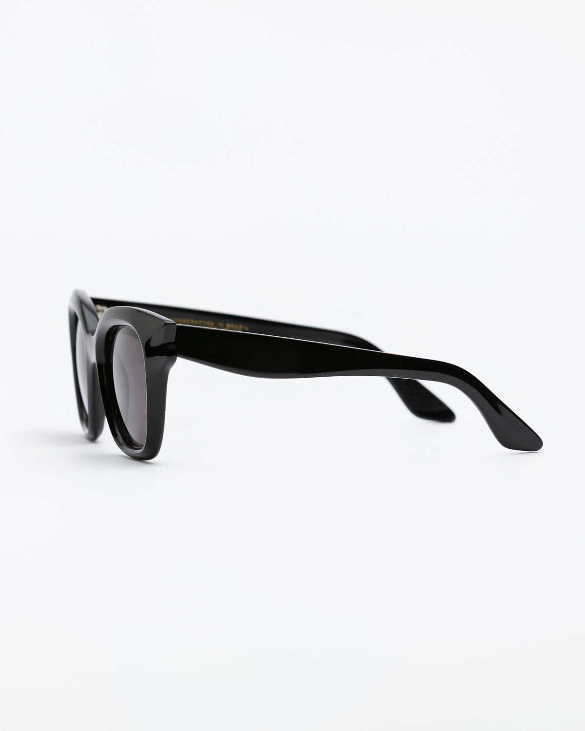 sun-margot-black-shadow