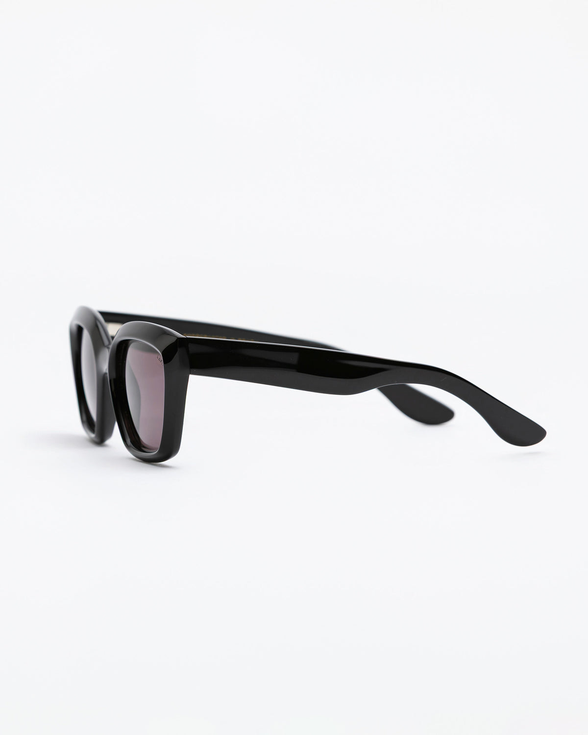 sun-patti-black-shadow