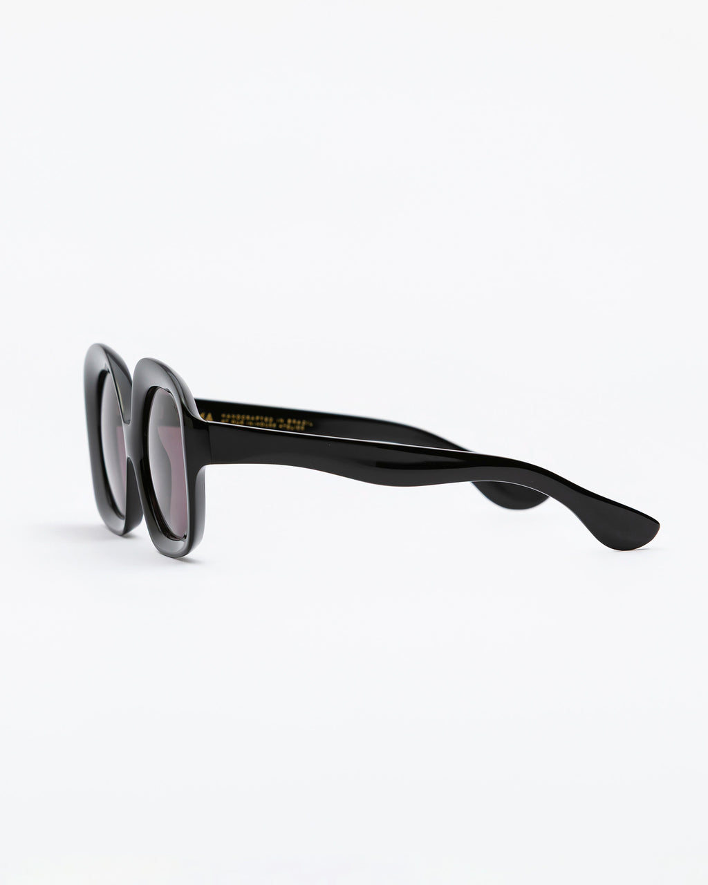 sun-sonia-black-shadow