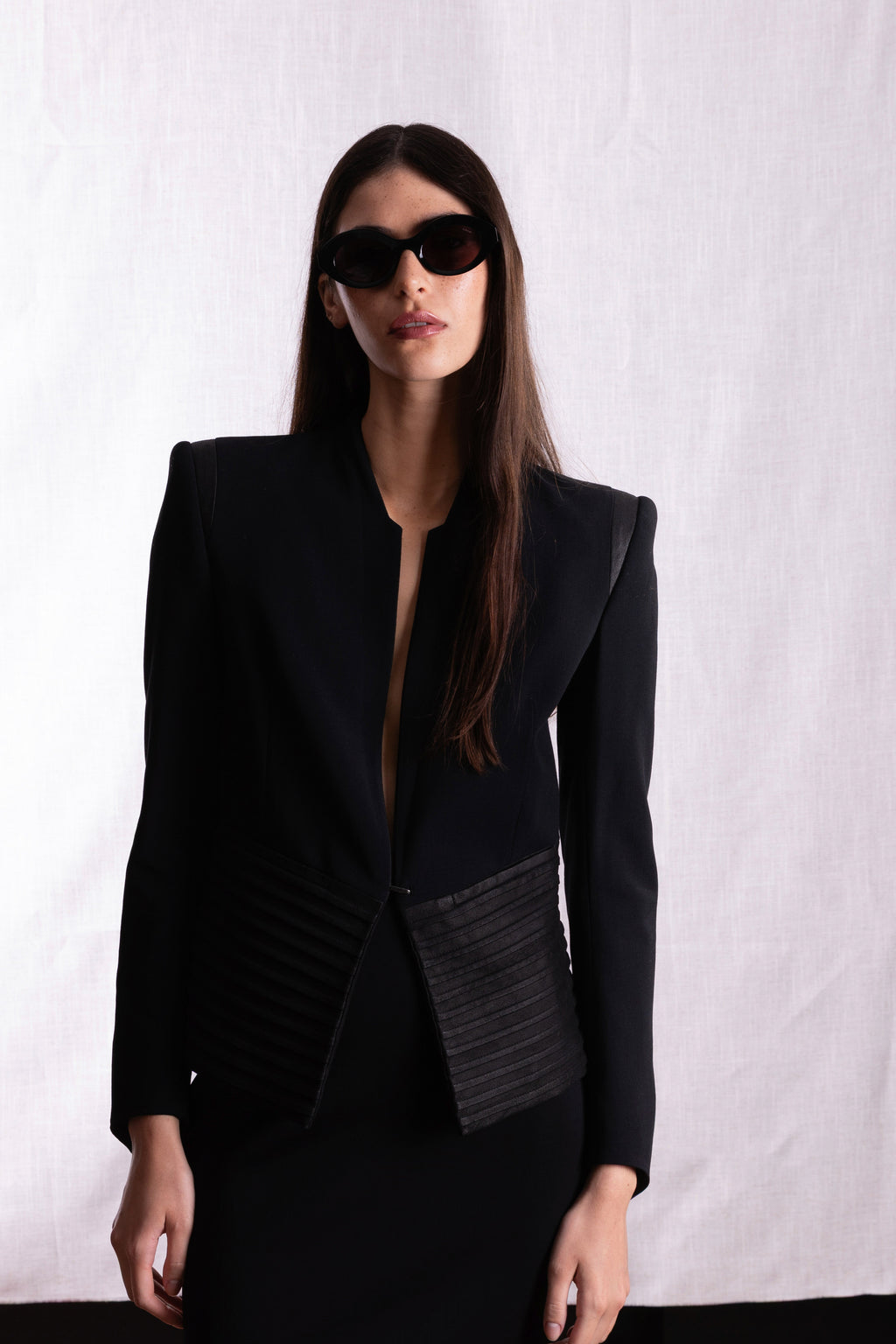 sun-maria-black-shadow