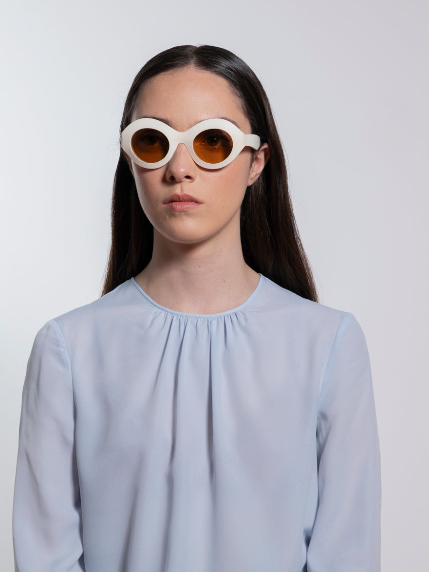 sun-cora-natural-white-vintage