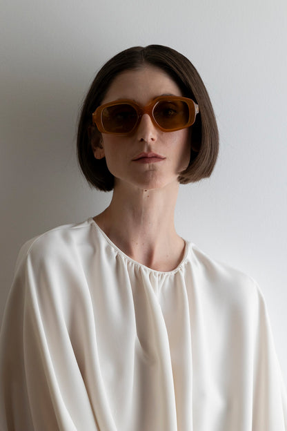 sun-elisa-amber-vintage