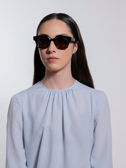 sun-carla-black-solid