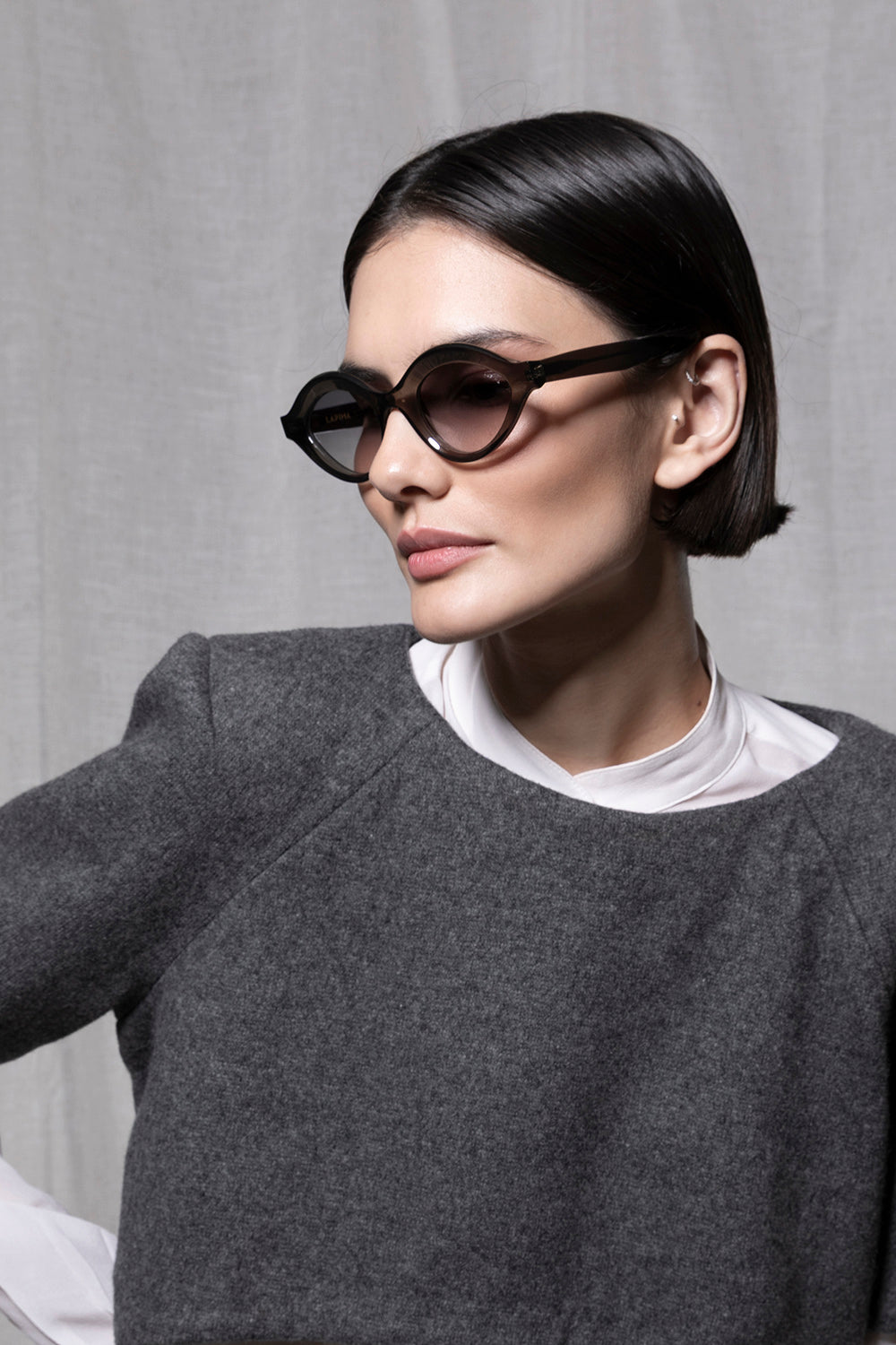 sun-isa-garoa-grey