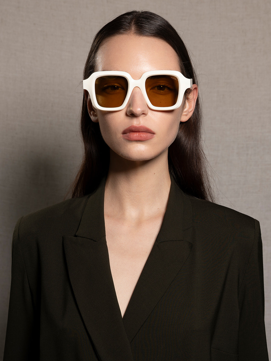 sun-gal-x-natural-white-vintage