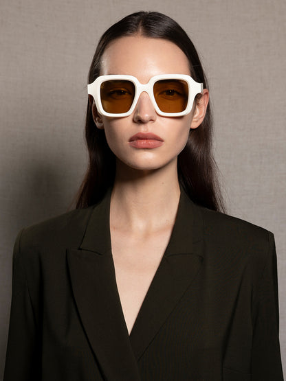 sun-gal-x-natural-white-vintage